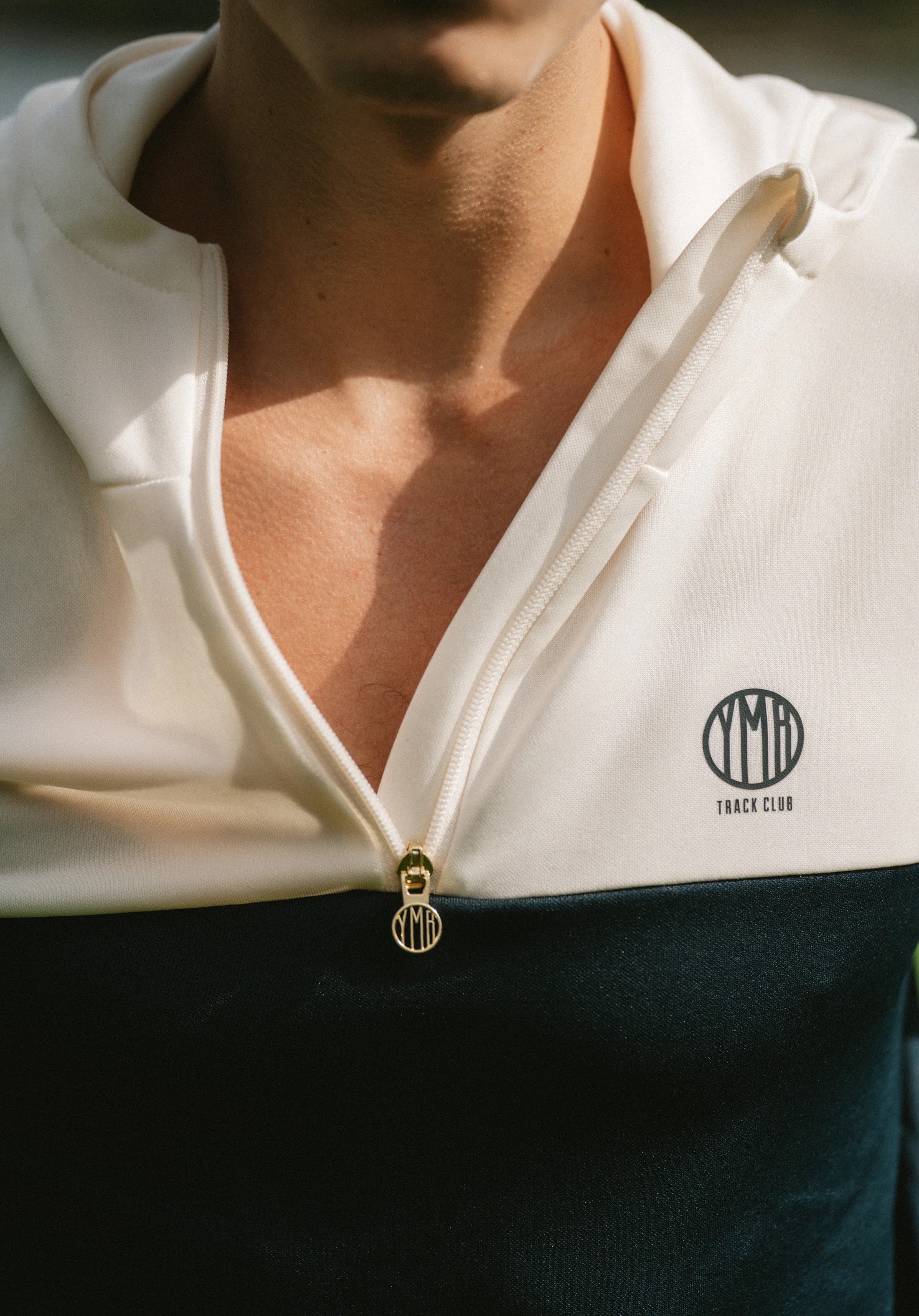 ÅSUNDEN MEN'S HALF ZIP - YMR (Off-White/Navy)