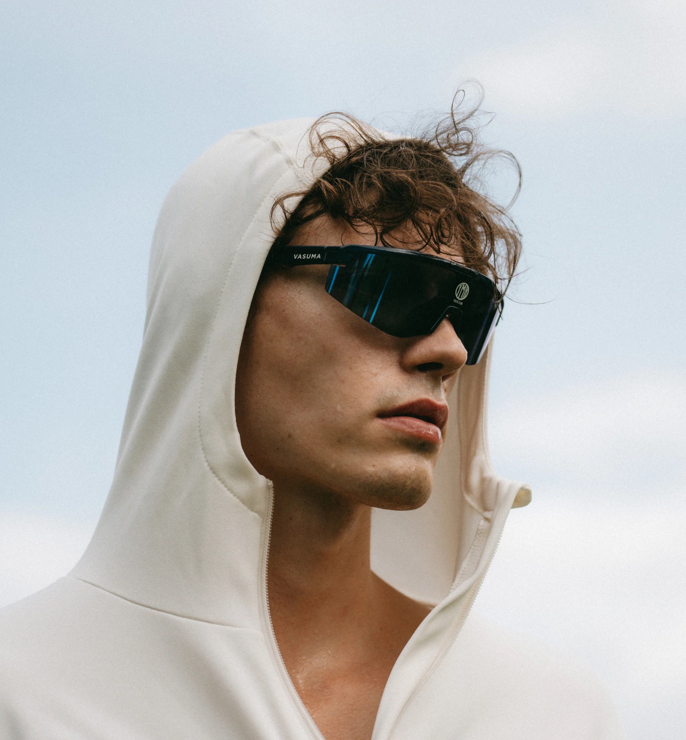 ÅSUNDEN MEN'S HALF ZIP - YMR (Off-White/Navy)